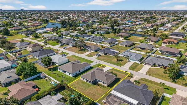 Cape Coral, 2701 SW 4th Ave, Cape Coral, Florida 33914, image 1