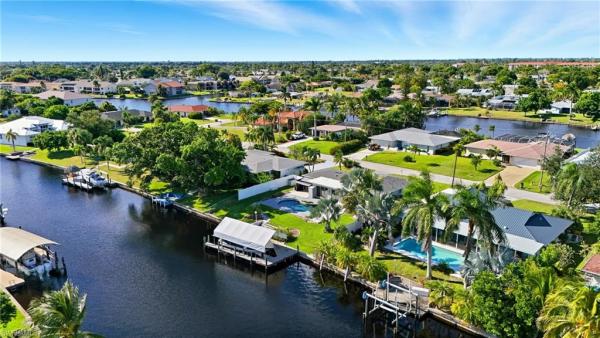 Cape Coral Residential, 726 SE 43rd Ter, Cape Coral, Florida 33904, image 3