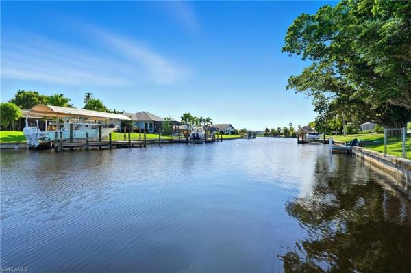 Cape Coral Residential, 726 SE 43rd Ter, Cape Coral, Florida 33904, image 1
