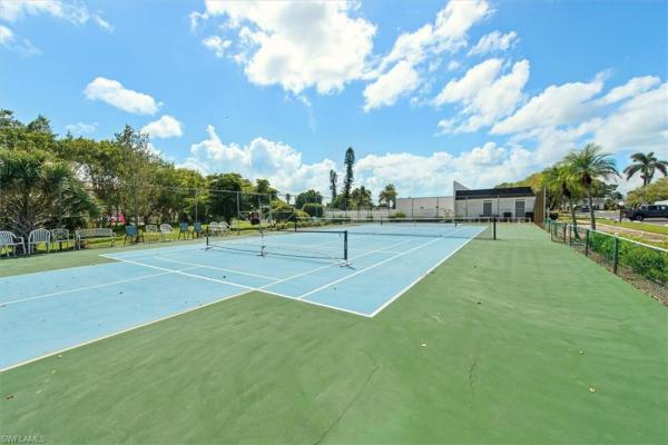Myerlee Gardens, 6852 Sandtrap Dr #4, Fort Myers, Florida 33919, image 2