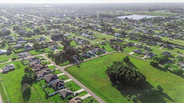 Cape Coral, 27 19th Ct, Cape Coral, Florida 33991, image 1