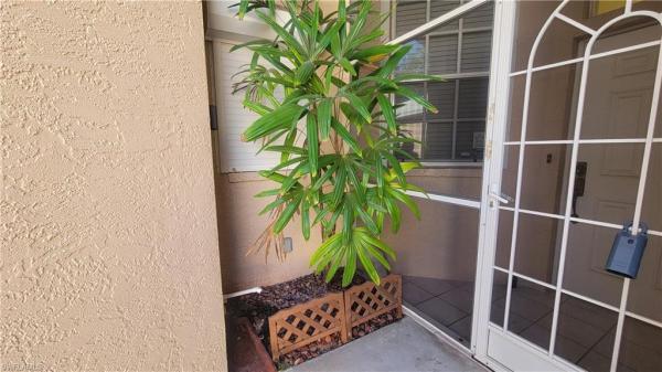 8694 Patty Berg Ct, Fort Myers, Florida 33919, image 1