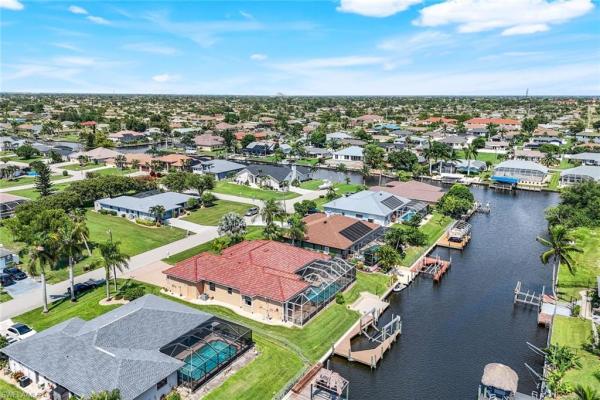Cape Coral Residential, 214 SW 39th Ter, Cape Coral, Florida 33914, image 2