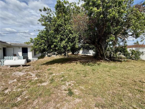320 Hollywood St, Lehigh Acres, Florida 33936, image 1