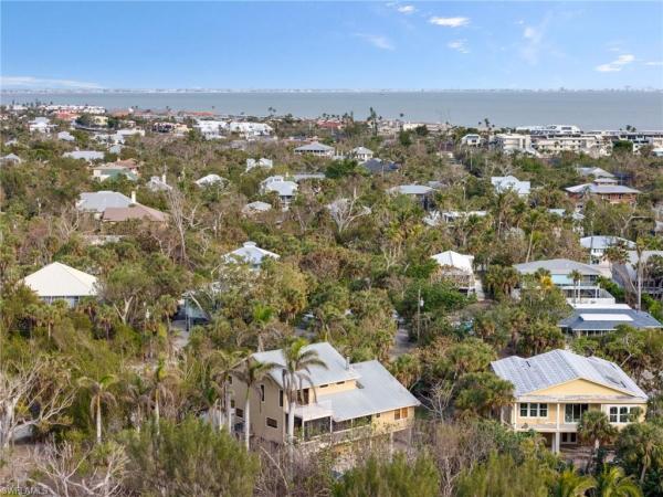 Sanibel Shores, 1241 Junonia St, Sanibel, Florida 33957, image 1