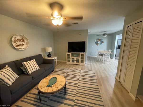 13539 Siesta Pines Ct, Fort Myers, Florida 33908, image 1