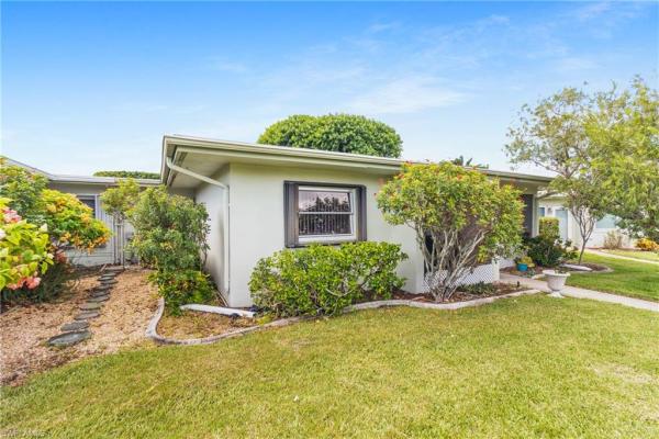 Whiskey Creek Village Green, 5549 Boynton Ln, Fort Myers, Florida 33919, image 1