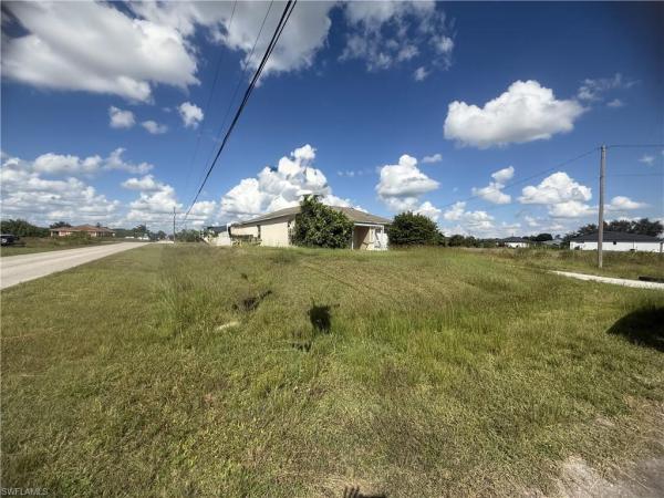 Lehigh Acres Residential, 4118 SW 33rd St, Lehigh Acres, Florida 33976, image 1