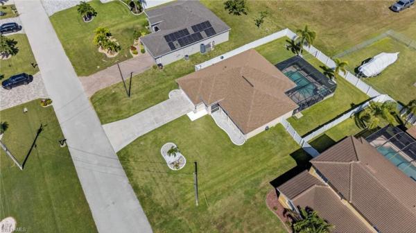 Cape Coral Residential, 1633 37th Pl, Cape Coral, Florida 33993, image 1