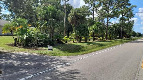 North Fort Myers No HOA, 7820 Rich Rd, North Fort Myers, Florida 33917, image 1