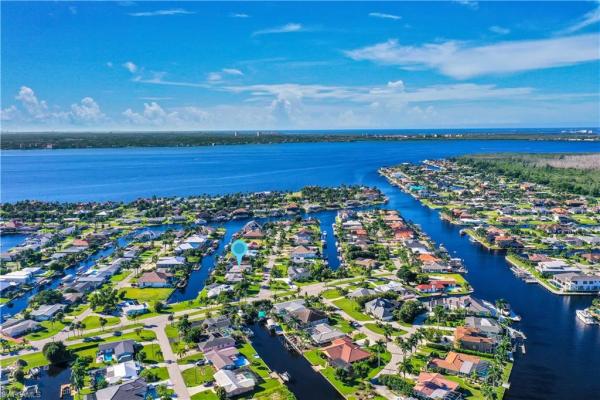 Cape Coral Residential, 5309 Baypoint Ct, Cape Coral, Florida 33904, image 2
