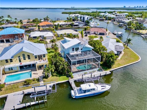 Fairview Isles, 26 Palmview Blvd, Fort Myers Beach, Florida 33931, image 1
