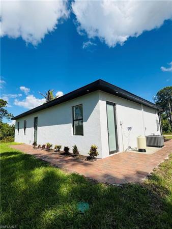 Lehigh Acres, 582 Eisenhower Blvd, Lehigh Acres, Florida 33974, image 1