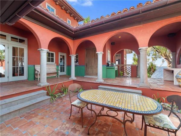 Sunset Cove, 5844 Riverside Ln, Fort Myers, Florida 33919, image 2