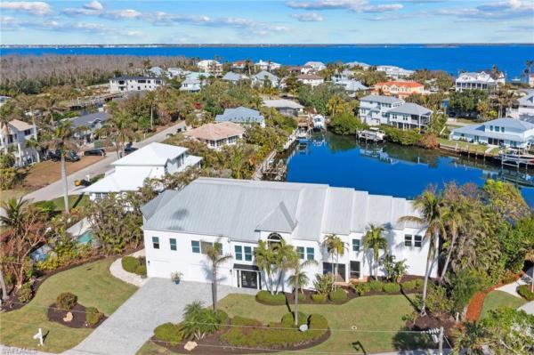 Sanibel Isles, 1730 Jewel Box Dr, Sanibel, Florida 33957, image 2