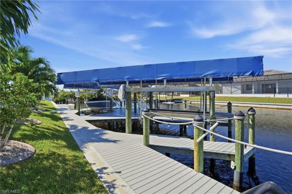 Cape Coral Residential, 1612 38th Pl, Cape Coral, Florida 33993, image 2