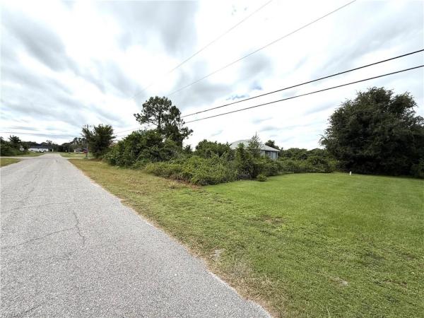 Lehigh Acres Residential, 3301 SW 13th St, Lehigh Acres, Florida 33976, image 1