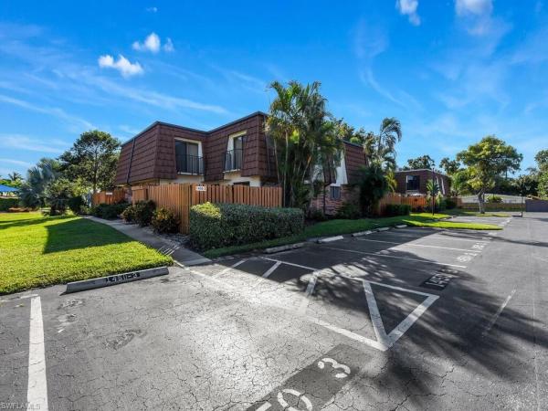 Hamlet, 1450 Park Shore Cir #3, Fort Myers, Florida 33901, image 1