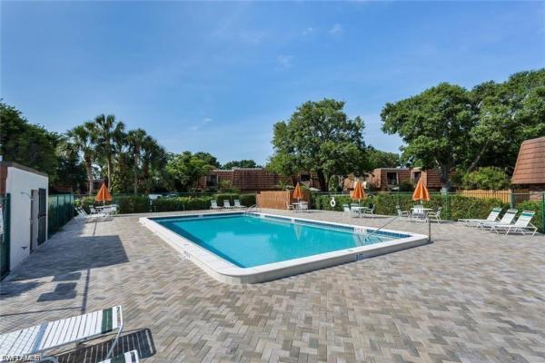 Hamlet, 1414 Park Shore Cir #2, Fort Myers, Florida 33901, image 1