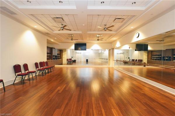 Villas At Olde Hickory Golf & Country Club, 14071 Hickory Marsh Ln, Fort Myers, Florida 33912, image 1