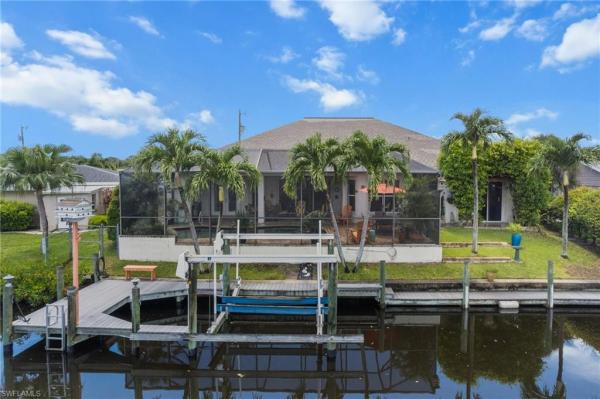 Lochmoor Waterway Estates, 4424 N Bay Cir #, North Fort Myers, Florida 33903, image 1