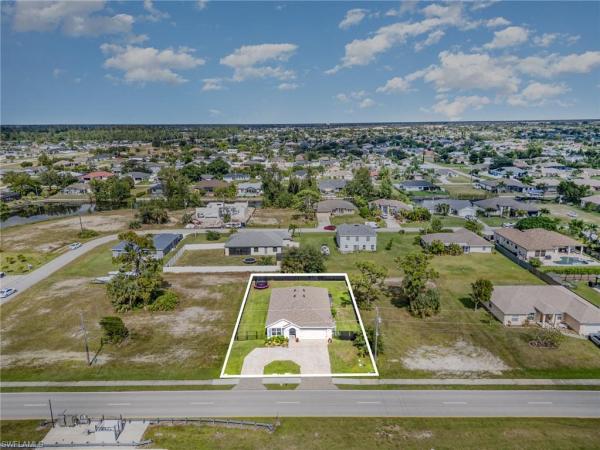Cape Coral Residential, 1413 Trafalgar Pkwy, Cape Coral, Florida 33991, image 2