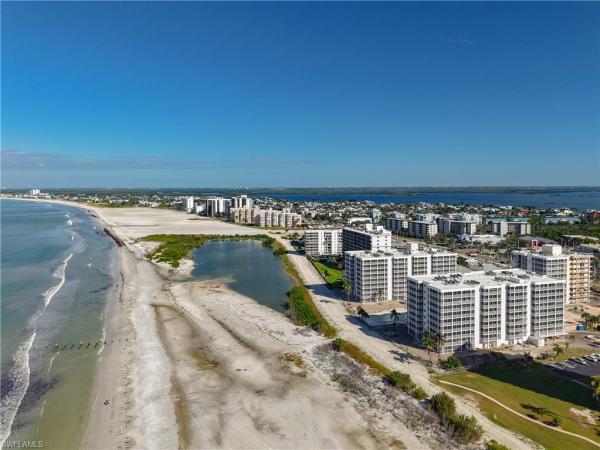Creciente, 7148 Estero Blvd #820, Fort Myers Beach, Florida 33931, image 2