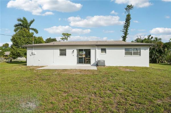 Fort Myers Villas, 2342 Aldridge Ave, Fort Myers, Florida 33907, image 1