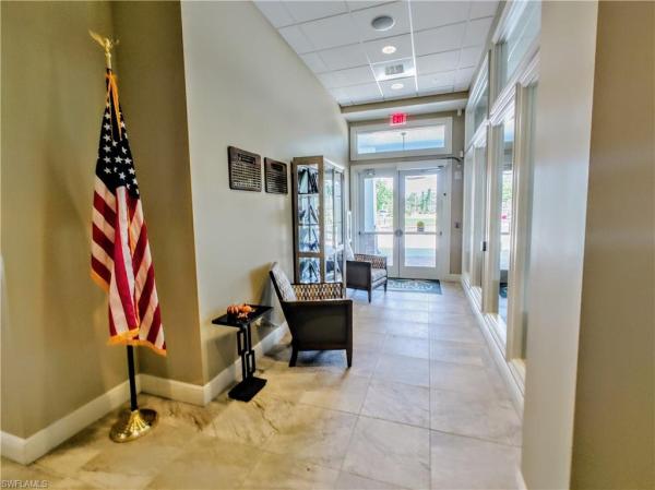 5830 Trailwinds Dr #813, Fort Myers, Florida 33907, image 1