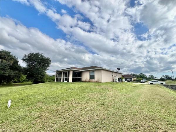 Lehigh Acres Residential, 2916 SW 51st St, Lehigh Acres, Florida 33976, image 1
