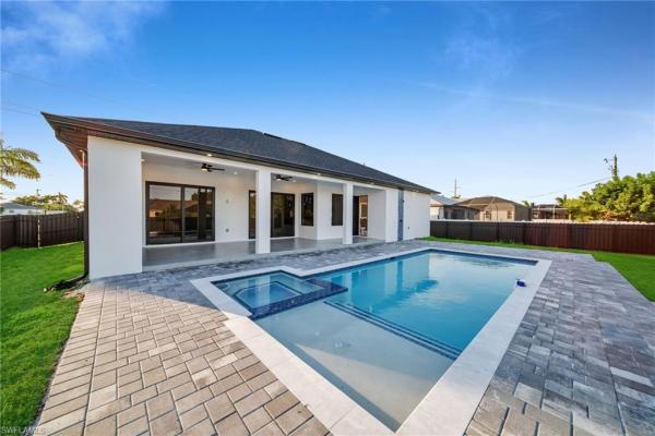 Cape Coral Residential, 3913 Agualinda Blvd, Cape Coral, Florida 33914, image 2