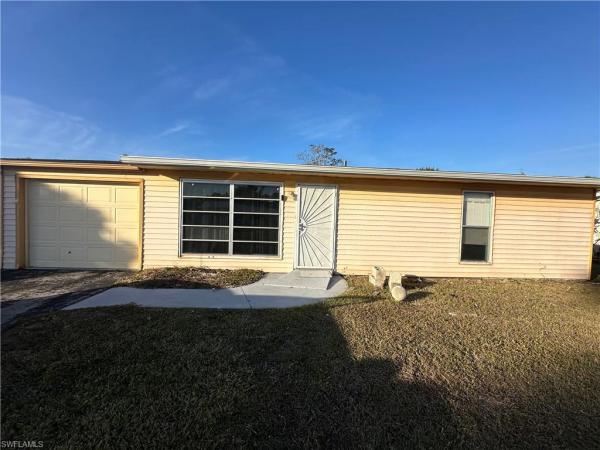 871 Lake Mcgregor Dr, Fort Myers, Florida 33919, image 1