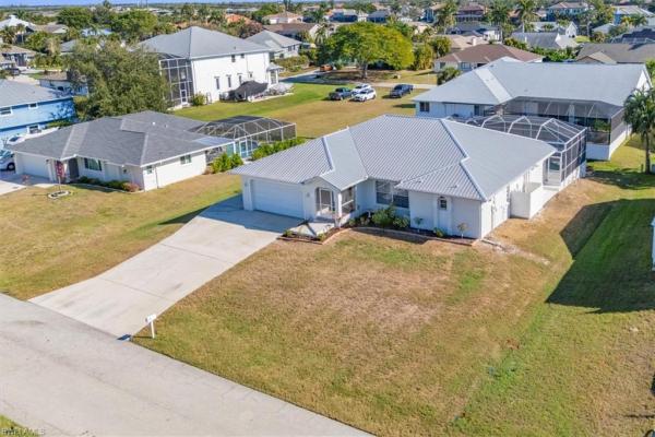 Island Park Woodlands, 17585 Blackfriar Dr, Fort Myers, Florida 33908, image 2