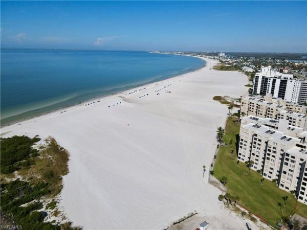 Estero Island Yacht & Racquet Club, 200 Lenell Rd #225, Fort Myers Beach, Florida 33931, image 3