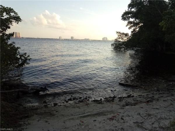 Tamiami Estates, 1322 Old Bridge Rd, North Fort Myers, Florida 33917, image 1