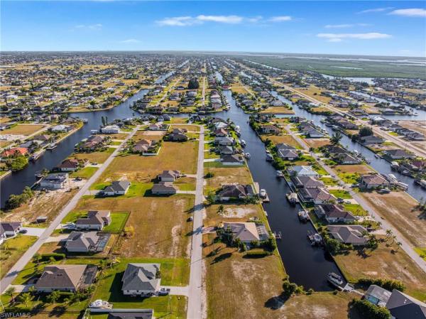 Cape Coral, 1438 38th Pl, Cape Coral, Florida 33993, image 2