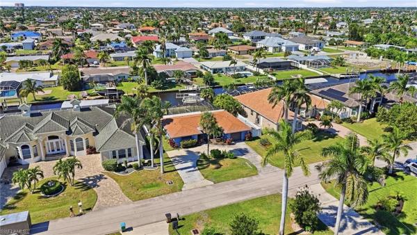 Yacht Club, 5322 Cortez Ct, Cape Coral, Florida 33904, image 2