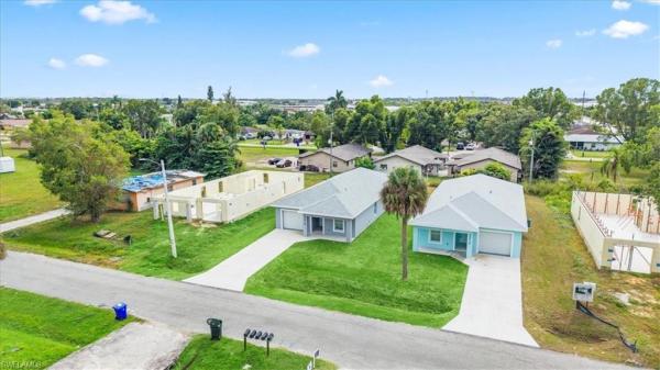 Fort Myers Residential, 3216 Jeffcott St, Fort Myers, Florida 33916, image 2