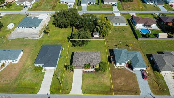 Lehigh Acres Residential, 4108 SW 13th St, Lehigh Acres, Florida 33976, image 1