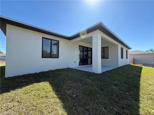 Lehigh Acres, 716 S Castlestone Ave, Lehigh Acres, Florida 33974, image 3