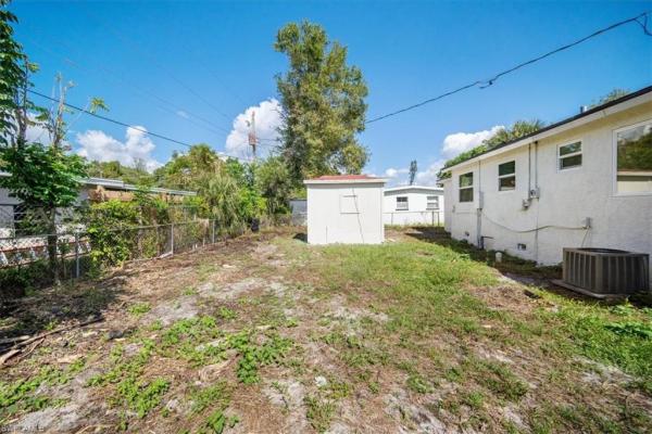 Meadow Lawn, 1644 Pawnee St, Fort Myers, Florida 33916, image 1