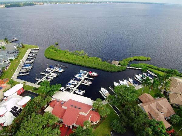 Caloosa Yacht & Racquet Club, 9812 Fathom Ct, Fort Myers, Florida 33919, image 2