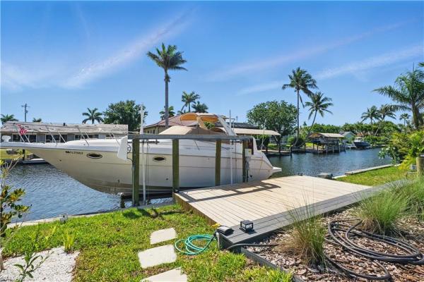 Cape Coral Residential, 4918 W Triton Ct, Cape Coral, Florida 33904, image 2