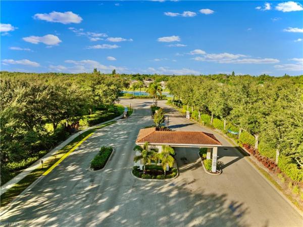 10285 Silver Pond Ln, Lehigh Acres, Florida 33936, image 1