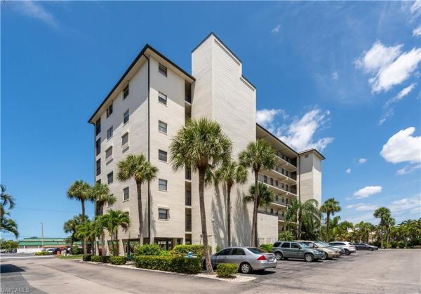 Estero Cove, 6897 Estero Blvd #132, Fort Myers Beach, Florida 33931, image 1