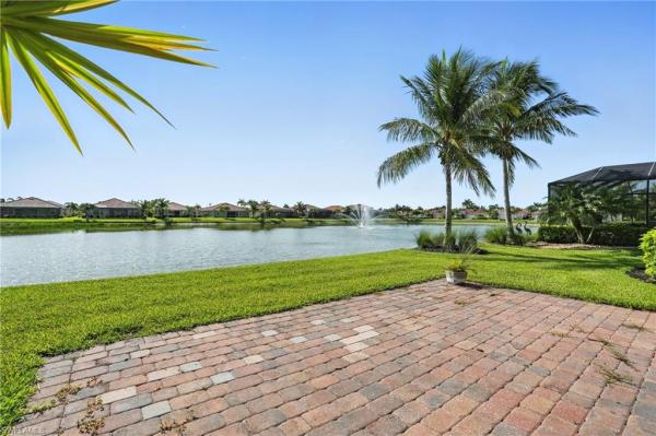 3030 Sunset Pointe Cir, Cape Coral, Florida 33914, image 2