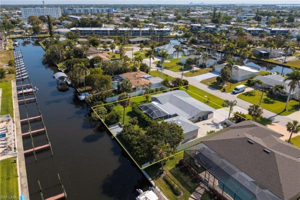 Yacht Club, 5128 York Ct, Cape Coral, Florida 33904, image 2