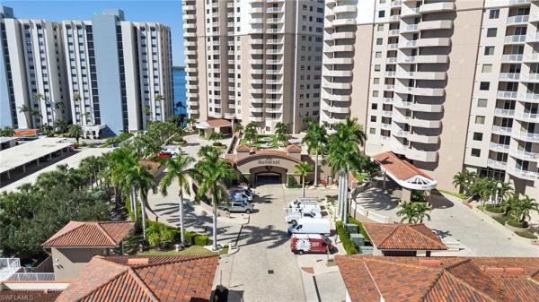 High Point Place, 2090 First St #F2806, Fort Myers, Florida 33901, image 2