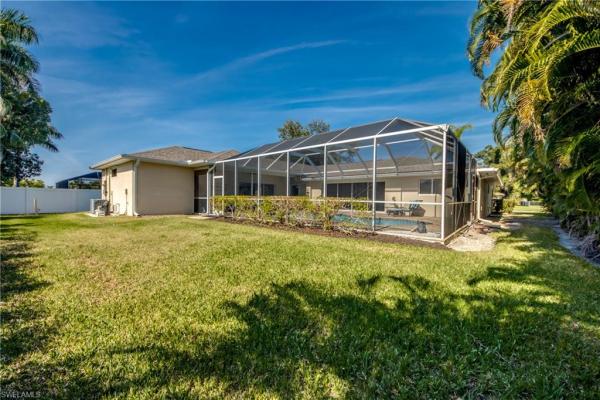 Tanglewood, 1584 Woodwind Ct, Fort Myers, Florida 33919, image 2