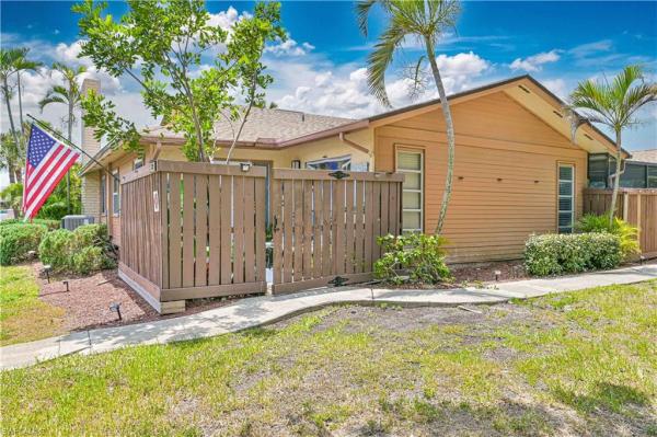 Royal Woods, 6320 Royal Woods Dr, Fort Myers, Florida 33908, image 2